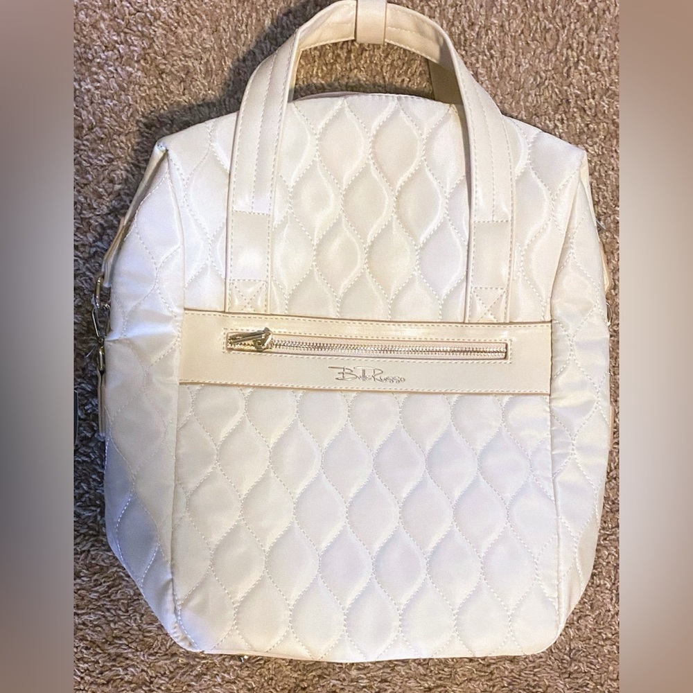 NWT Bella Russo brand bag/backpack Perfect condition Quilted design Bag strap